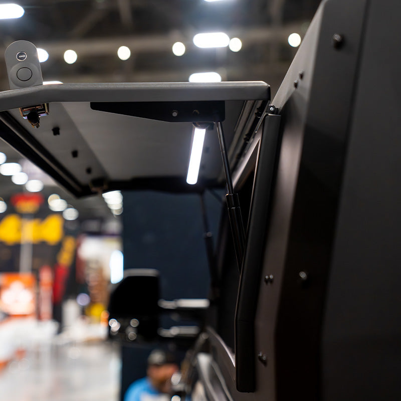 Truck Shell with Retractable Roof