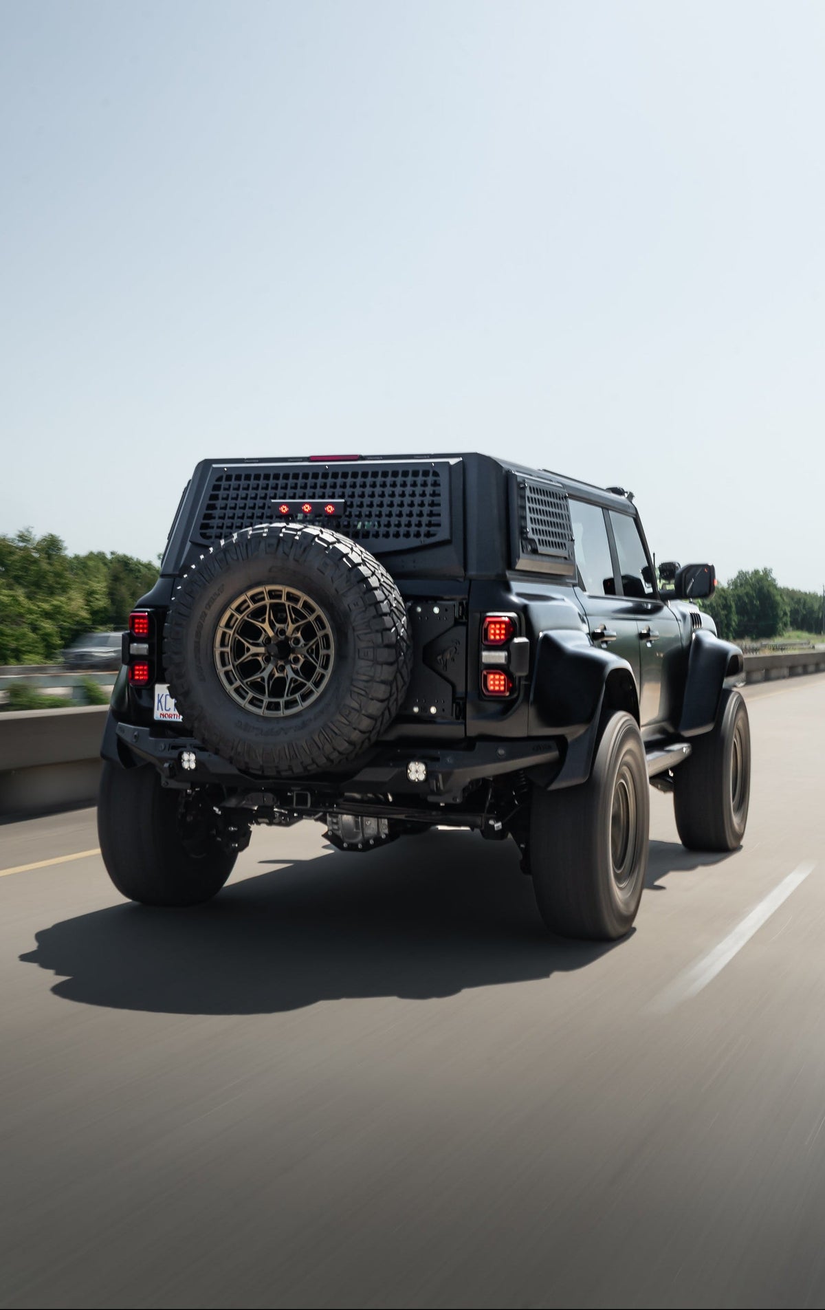 Bronco with Armadillo 2.0 hardtop