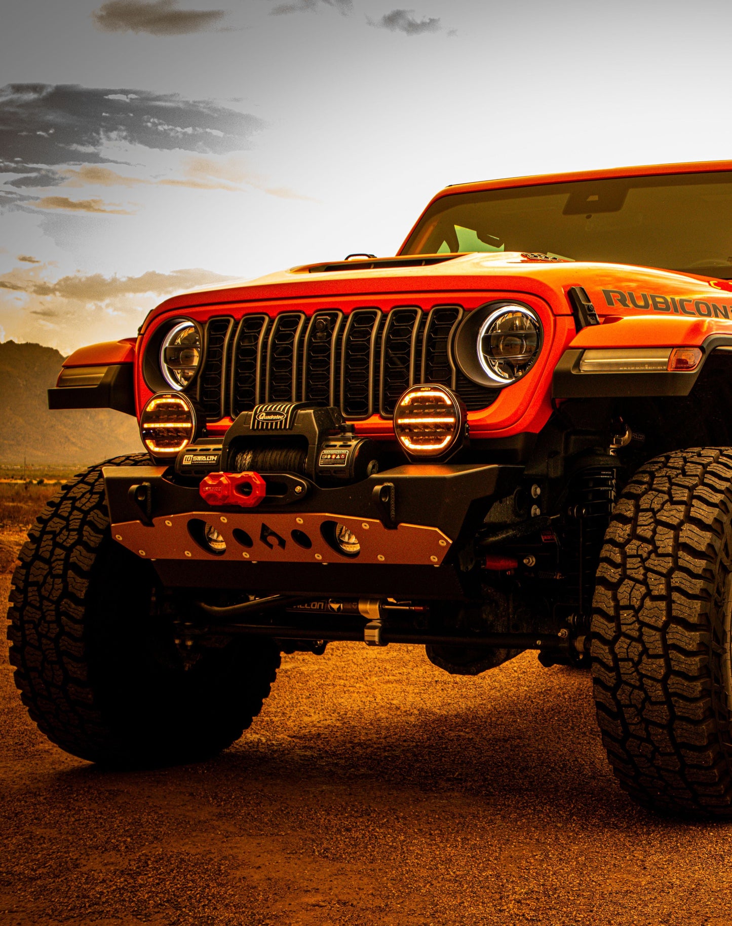 MoTLEY Industries - 7" Driving light w/ DRL